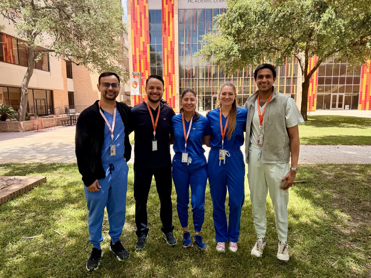danielguifarro's tweet photo. First day of GI fellowship 🤩 Thankful for this opportunity and excited for the next 3 years🙏🏻🙌🏻 https://t.co/qJ4vU4y0EQ