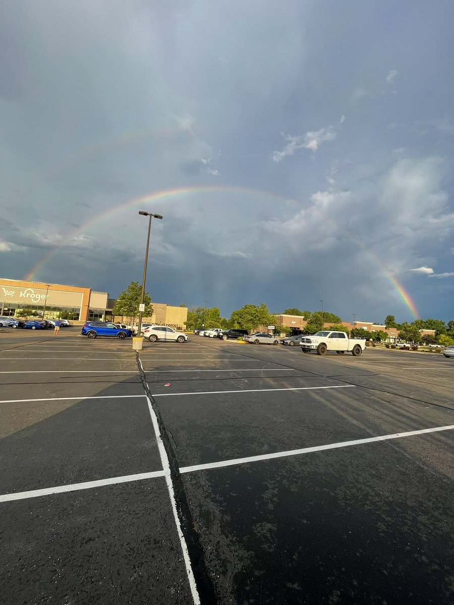 HothitsChris's tweet photo. Beautiful rainbow over Arlington https://t.co/xOCc1tgDvV