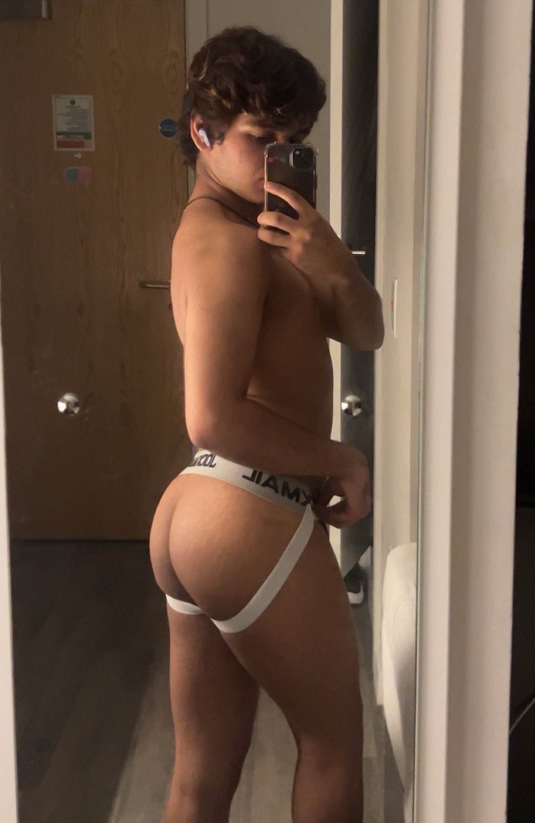 balybal247's tweet photo. Need to take some dick https://t.co/4Di1UfQ64a