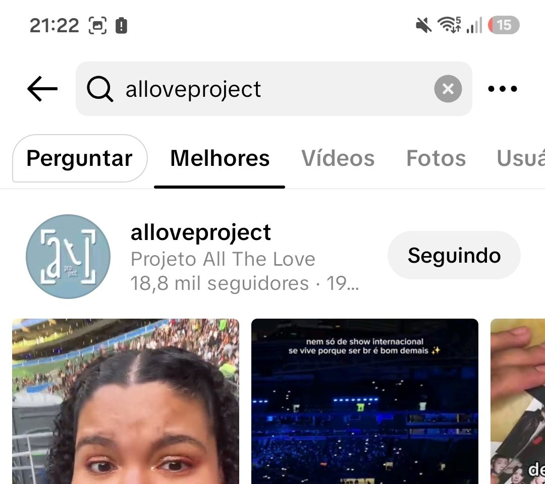 bibsdasilva's tweet photo. @alloveproject Não é pra mim, é pro meu marido que o maior emo fã do Mucc #MeLevaATL https://t.co/mH1Js9wi2r