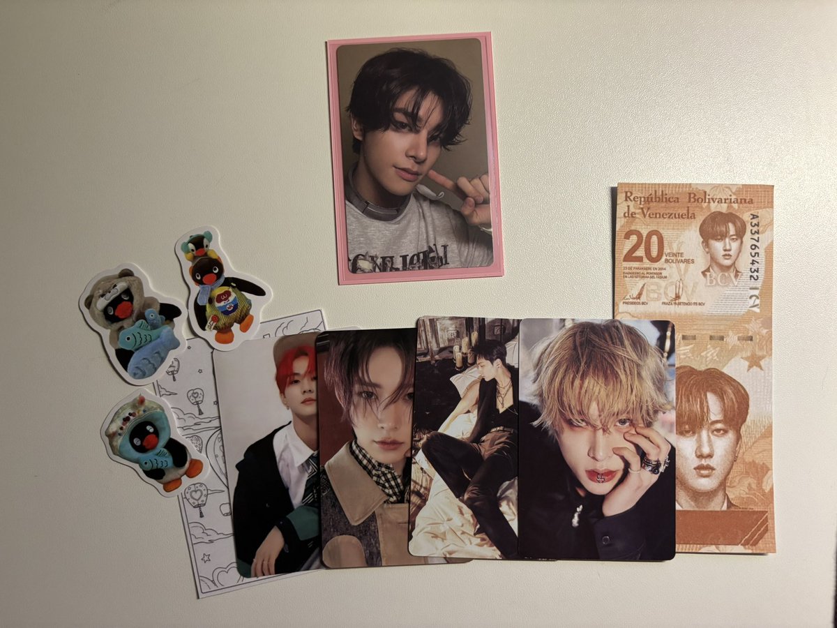 byeonbkhyun's tweet photo. Feedback mais do que positivo pra @joyminiverse que me vendeu esse Jake lindo fofuxo, veio SUPER bem embalado e recheado de brindes. Muito obrigada por todo o capricho que teve, o processo de compra foi perfeito! 🫶🏻❤️ https://t.co/Ddcghh7pxw
