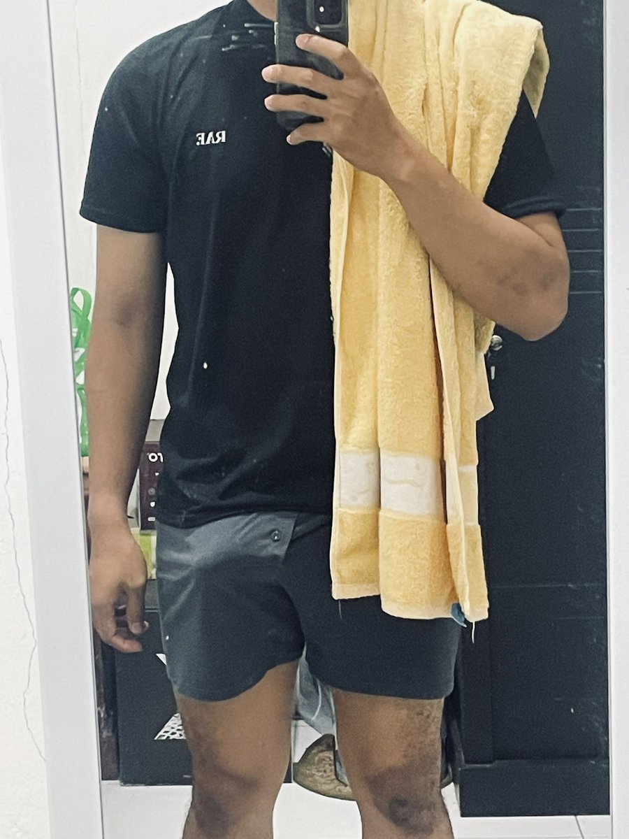 BlueVel18's tweet photo. Repot banget kalo di rumah mau keluar kamar harus tunggu turn off dulu😩 https://t.co/Fzr4myunGP