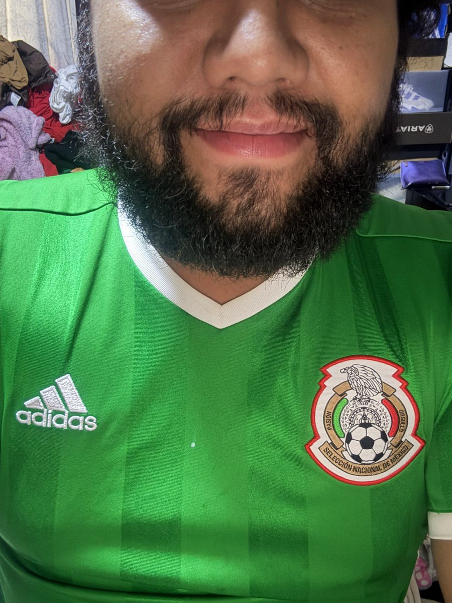 Pipillo2's tweet photo. @Corona_MX #ElExtraDeMéxicoEsMundial Ya toda sucia y hasta chica me
Queda :( https://t.co/ByDdlXOOtf