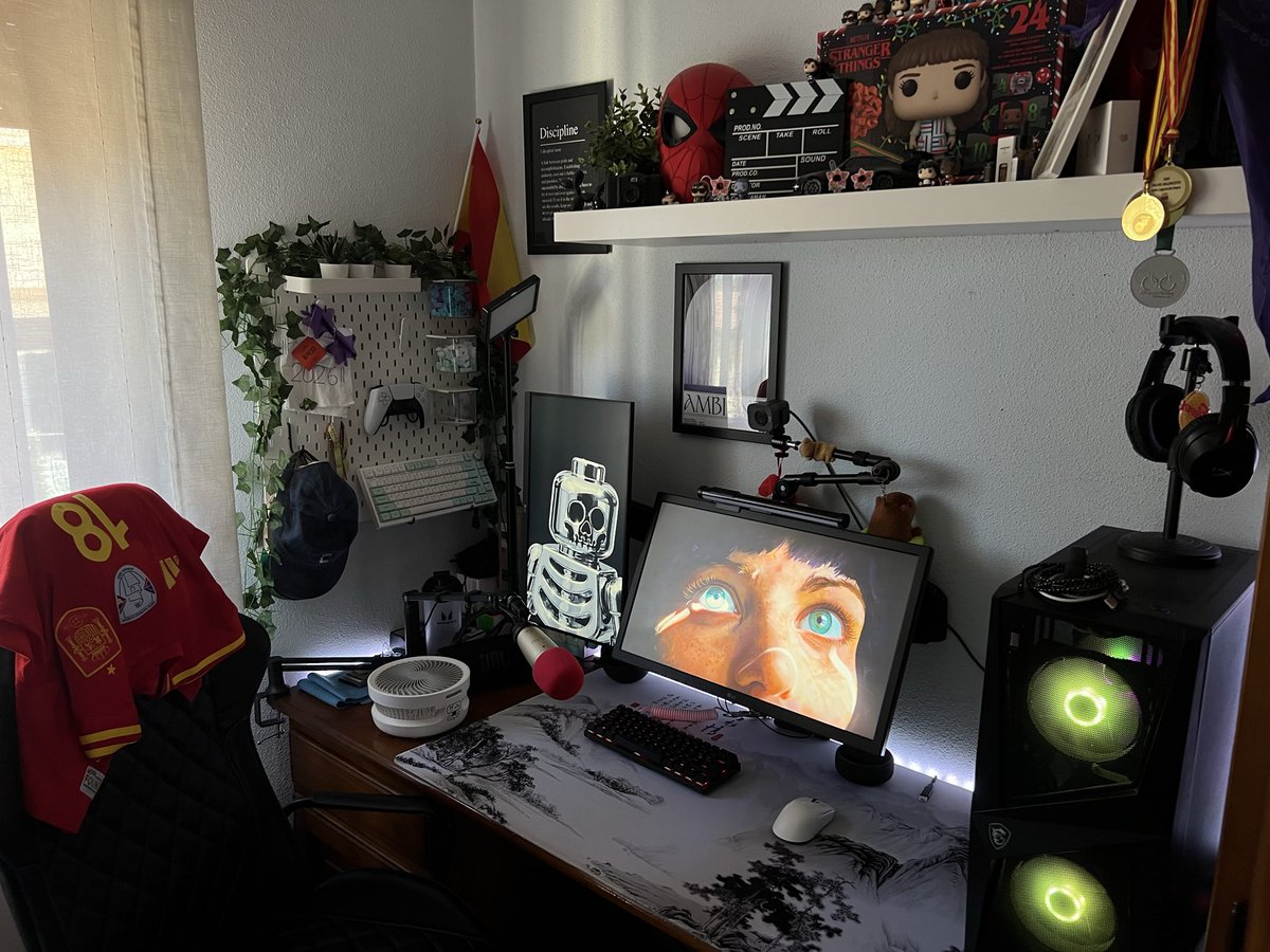 Liryox1's tweet photo. Restauró set up PARA VOLVER A LOS STREAMS después de 2 años  https://t.co/dXClR4j8Vk #setup #streamer #twitch https://t.co/FKurarxTh9
