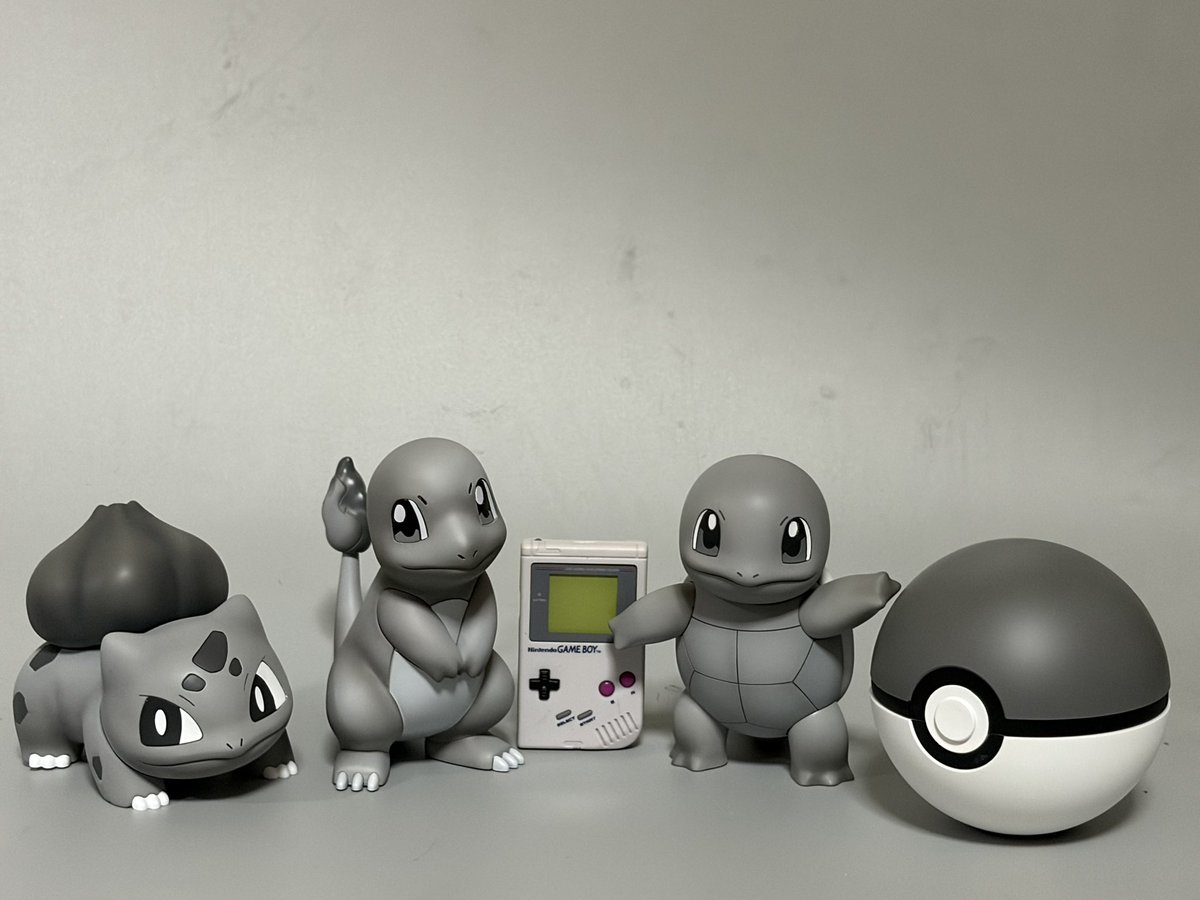 etey28638's tweet photo. ポケットモンスター　ポケプラクイック

初代御三家　完成🖐️

ゲームボーイっぽくモノクロで仕上げた

いいと思う
#ポケモン　#ゲームボーイ https://t.co/qywgRTwQcC
