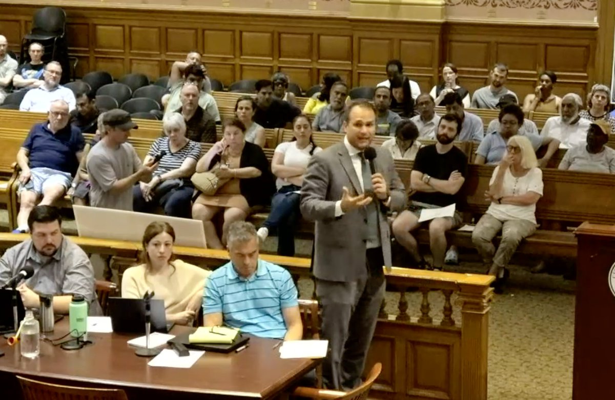 DavidCruzNJ's tweet photo. "This literal lifeline comes with conditions..." @SolomonforJC says state wants 20% hike, but city says it can do 15%. Join us for @AskTheMayorJC to ask for details. THURSDAY, JULY 2, 7PM. Call us:  201-706-2334   https://t.co/pvuMWM2Ioj https://t.co/GJSAaOxxLw