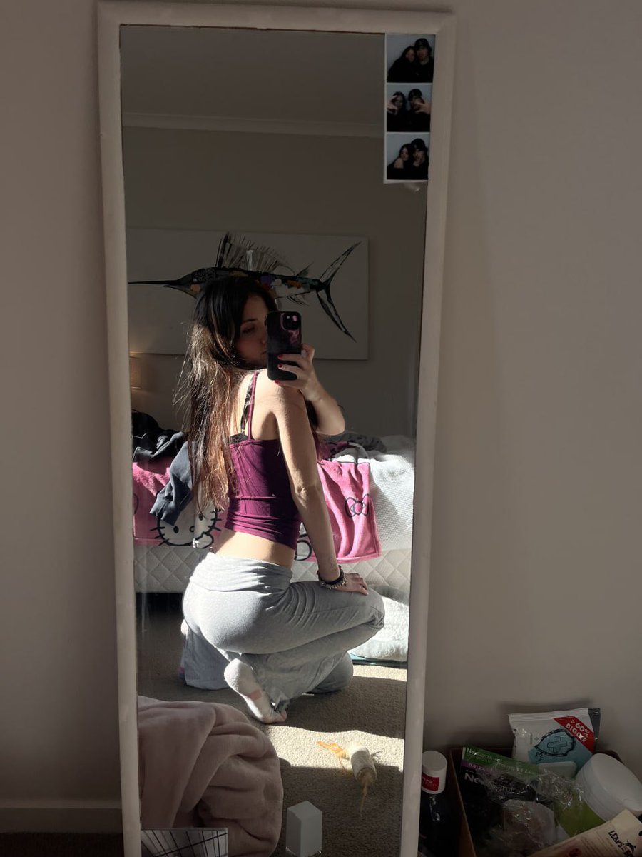 AlexiCarter_'s tweet photo. be possessive i promise it turns me on https://t.co/keHOnucX1V