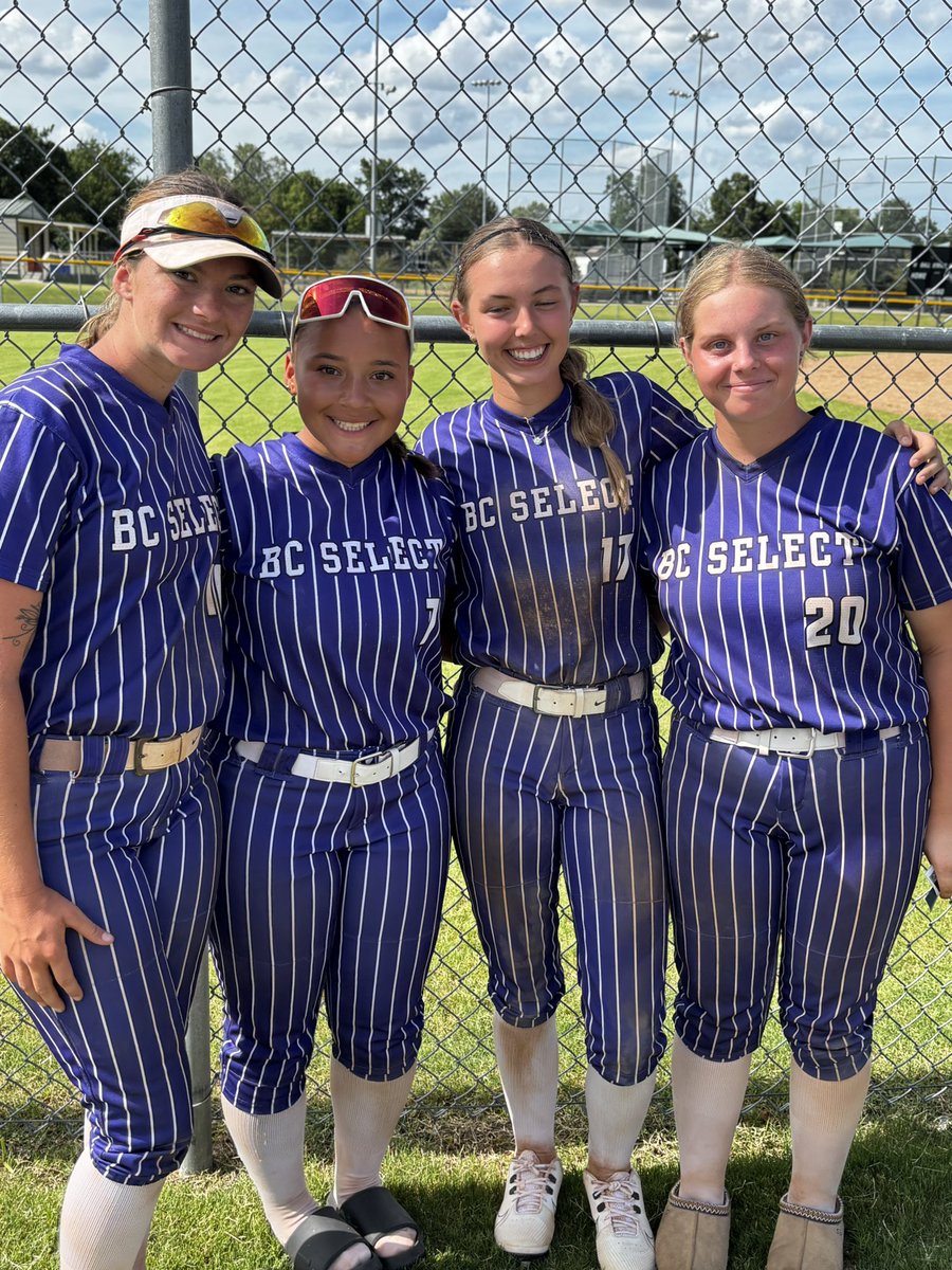 BCSelectKansas's tweet photo. 🥎 Four BC Select girls represented us well at the @TulsaEliteSB Prospect Camp.
A great showing from our crew with plenty of talent on display.
Now it's time to get the rest of the squad here and get ready for tournament play tomorrow! 💜🖤
#BCSelect #Softball https://t.co/auZMSfGThv