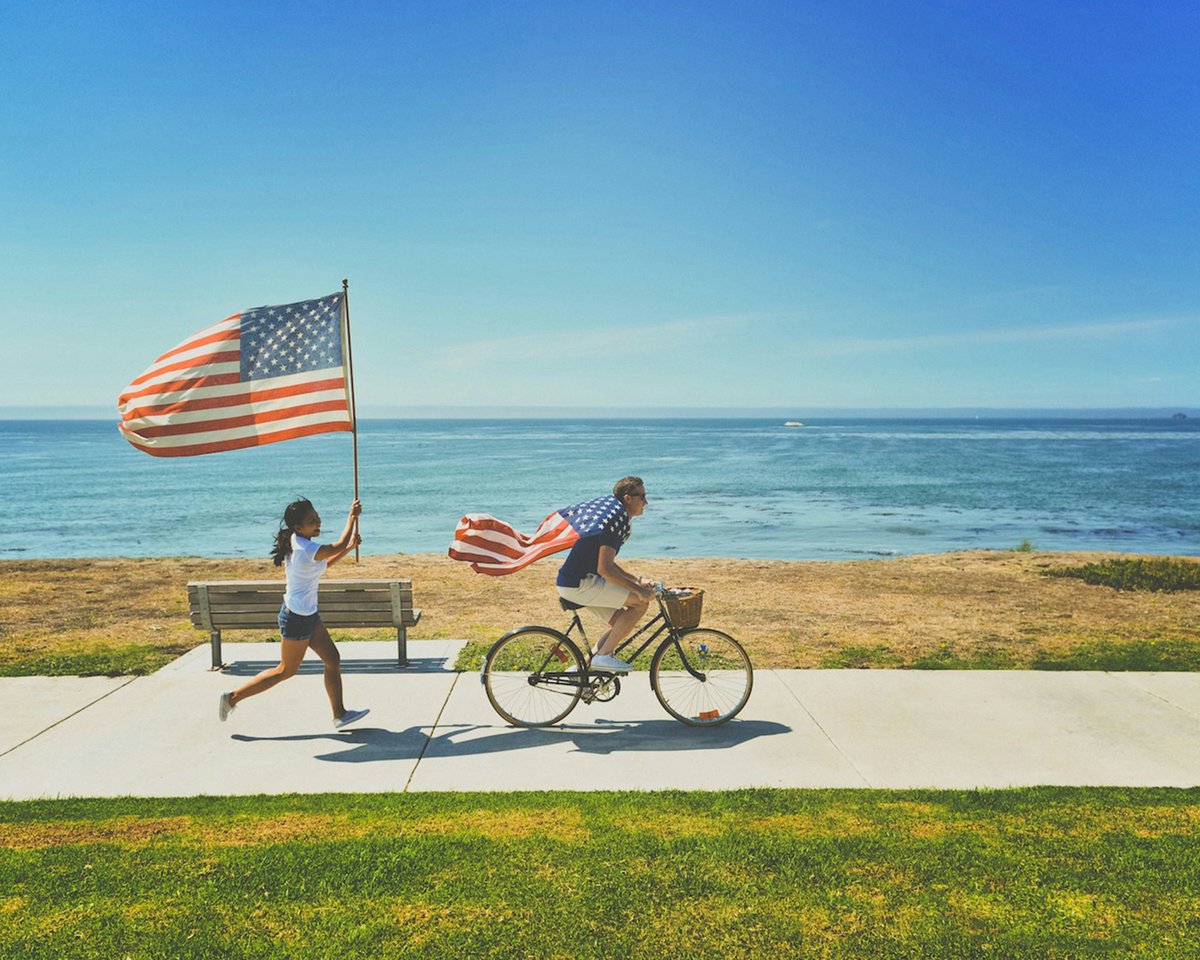 brooks_katie's tweet photo. The 4th of July can be hard for some—and that’s okay. 🇺🇸 Anxiety, grief, loneliness, sensory overload, or family stress can show up.

We’re here for the heavy moments too—helping you feel supported and grounded. 
Reach out to get matched with a therapist. 
You are not alone. https://t.co/BVVfCDykNk