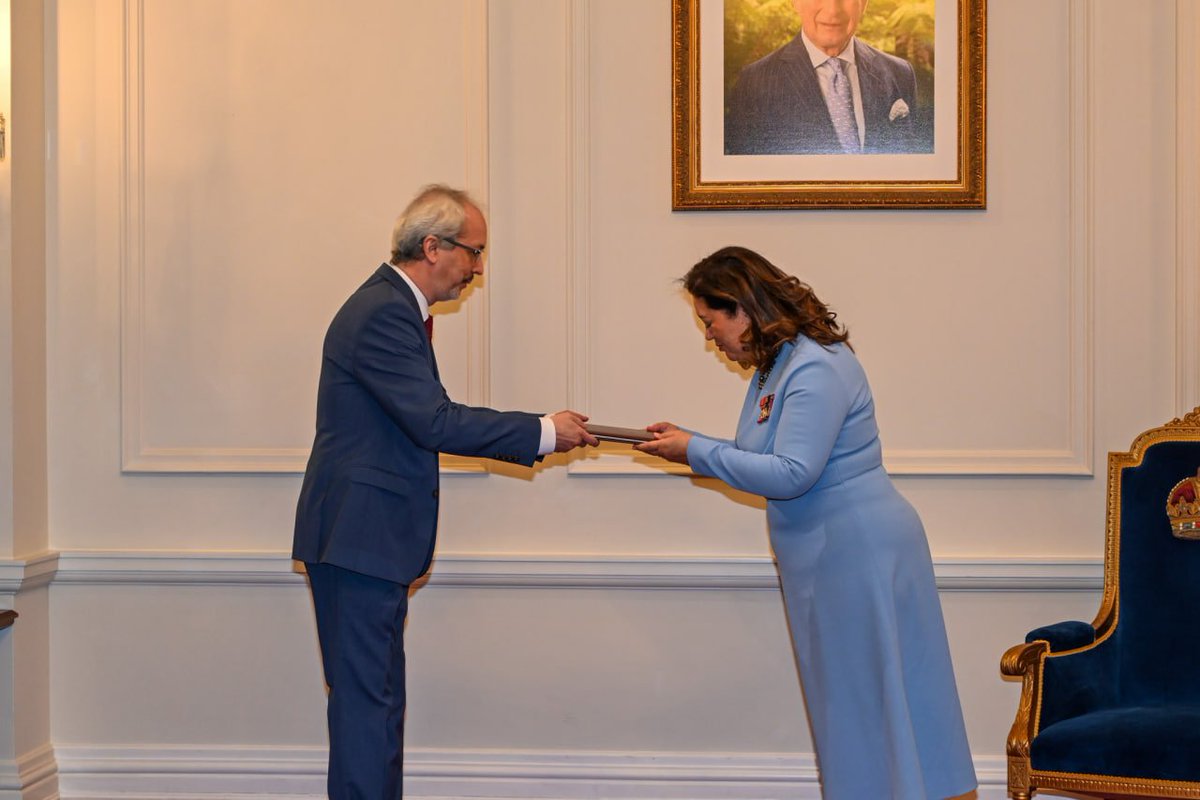 ConSecRusEmb_NZ's tweet photo. On July 1, Ambassador Extraordinary and Plenipotentiary of the Russian Federation to New Zealand Stanislav Krans presented his Letters of Credence to H.E. the Governor-General of New Zealand Dame Cindy Kiro at the credentials ceremony.

🇷🇺 🤝 🇳🇿 https://t.co/zqJ9d8xTfm