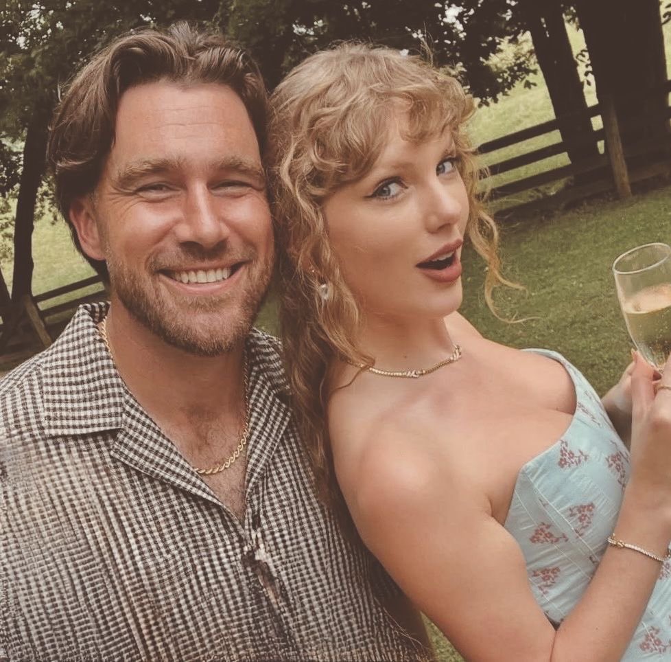 dearsswiftie's tweet photo. they’re going to be newlyweds soon 💍🤍 https://t.co/y96PFyM4PT
