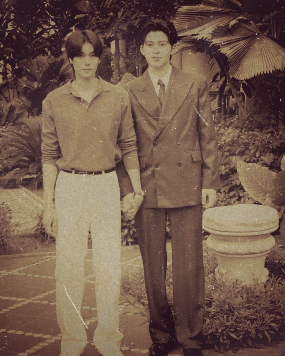 ppw_valour's tweet photo. Captain Jeon and the boy he fell in love with ♡

After searching for each other through every universe, they finally found their way home, happily married, with no war left to steal them from each other.
#ปอนด์ภูวินทร์ #PondPhuwin
#ppnaravit #phuwintang https://t.co/yFeNXWhLEx