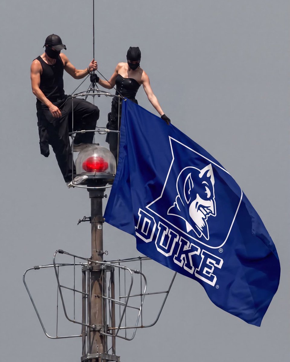 dontejharvey's tweet photo. Duke Empire 💪🏾😂 https://t.co/wSYQUCNYsu