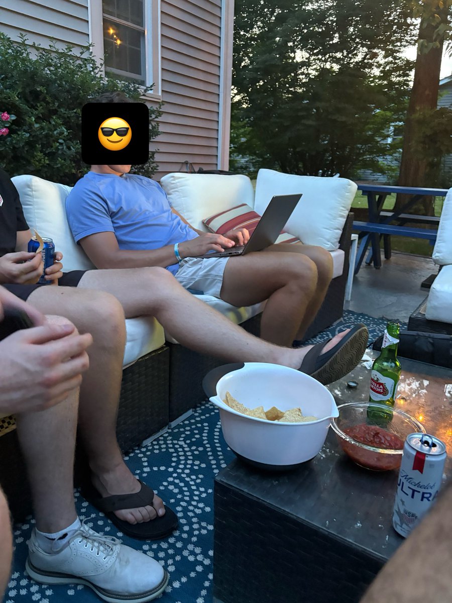 ooopppy6's tweet photo. Yo do you have an internship bro ? #shrink https://t.co/VOA0AKUjYS