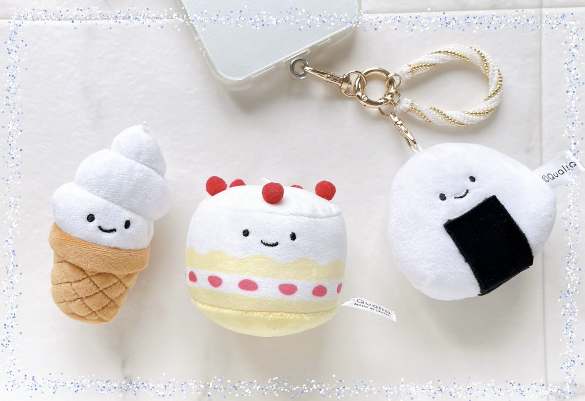 tokikoon's tweet photo. おはようございます

今日は誕生日なので
イチオシのおにぎりちゃんを相棒に
ホールケーキ🎂ちゃんに入ってもらい
記念撮影です♪

＃にっこりーノと https://t.co/SJJMaFvwfk