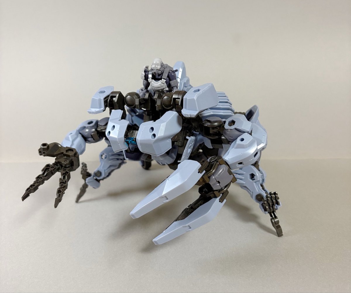 yomotu_hegui's tweet photo. 【マーナクラブ】

マーナガルム単キット組み替え
カニ🦀から人🕺へ
シームレスな変形が可能

禁断の海鮮ゾアテックスを目撃せよ

#ヘキサギア
#単キット組み替え https://t.co/GqCH0mdm2c