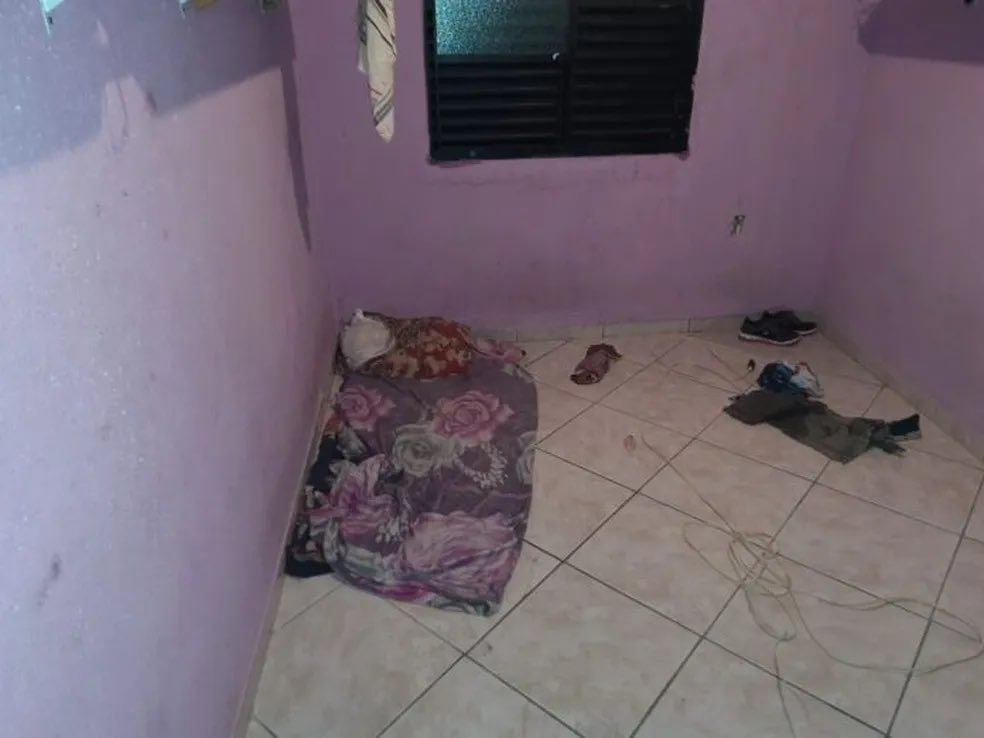 myheadnmyheart's tweet photo. quarto de uma mulher de 27 anos https://t.co/yeOcxfYiaz