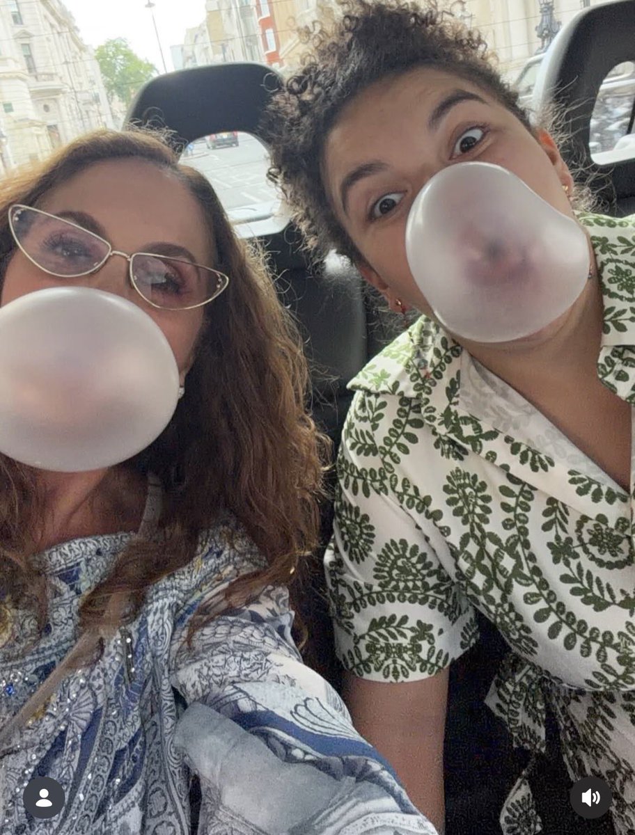 Valz0606's tweet photo. Las amooooouuu!!! https://t.co/We1cQSw8fQ
