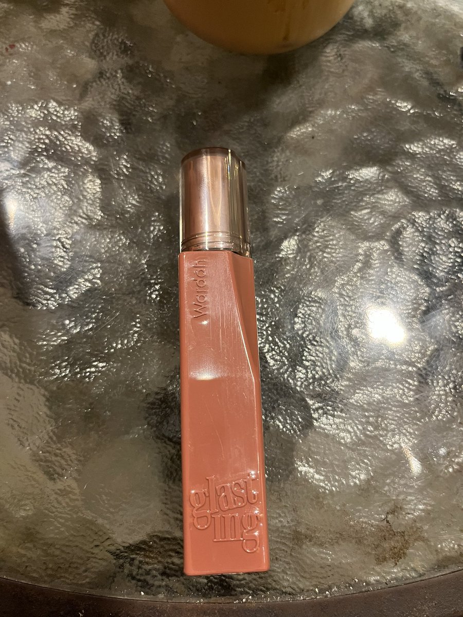 hyevvcn's tweet photo. adkah yg mau baru 2x swatch aja wardah glasting shade 04 rosewood 55k https://t.co/WtIM8vXyhX