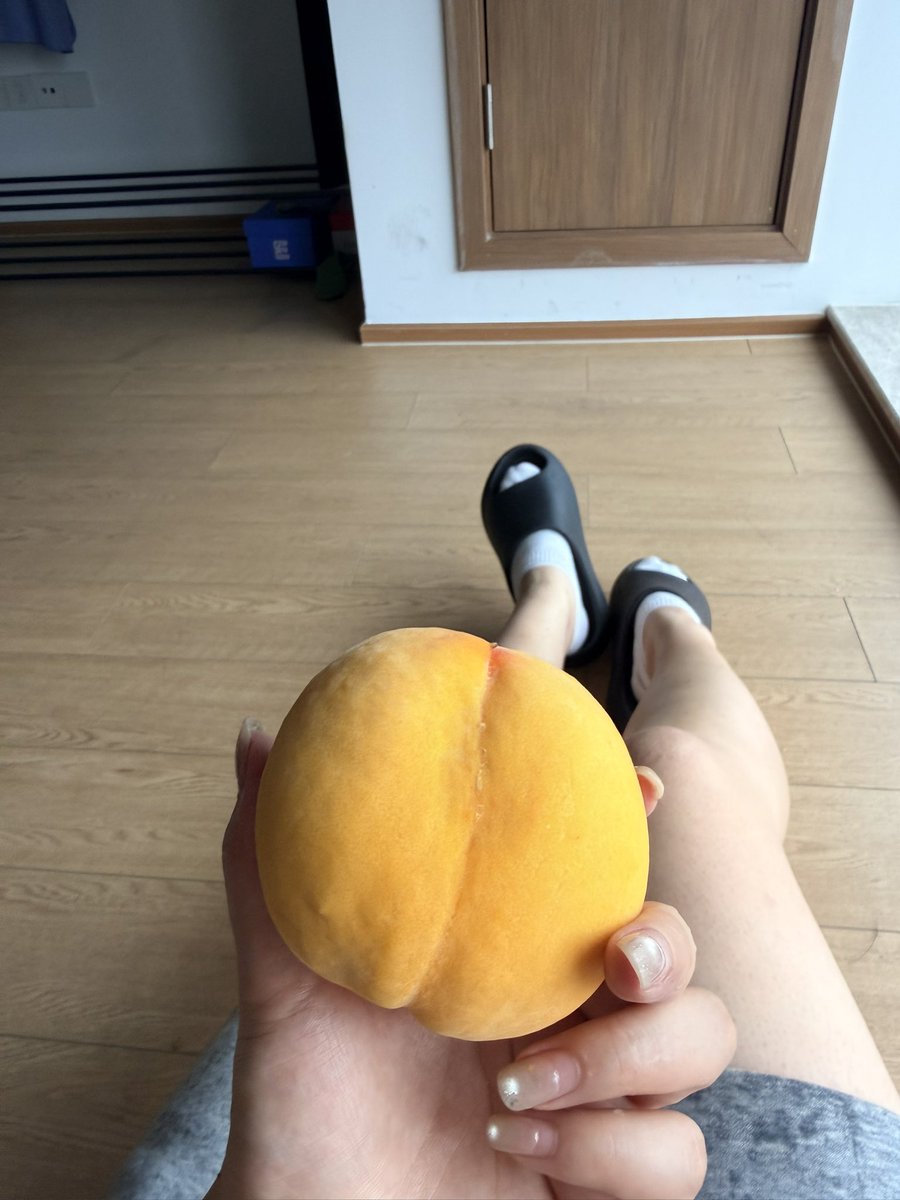 Swmpd7's tweet photo. 最近生活非常充实
和上半年比较，我有了新搭子，哈哈，甚至我们这个月生理期都同步了
还是爱睡觉 https://t.co/NAUHSGHTSC