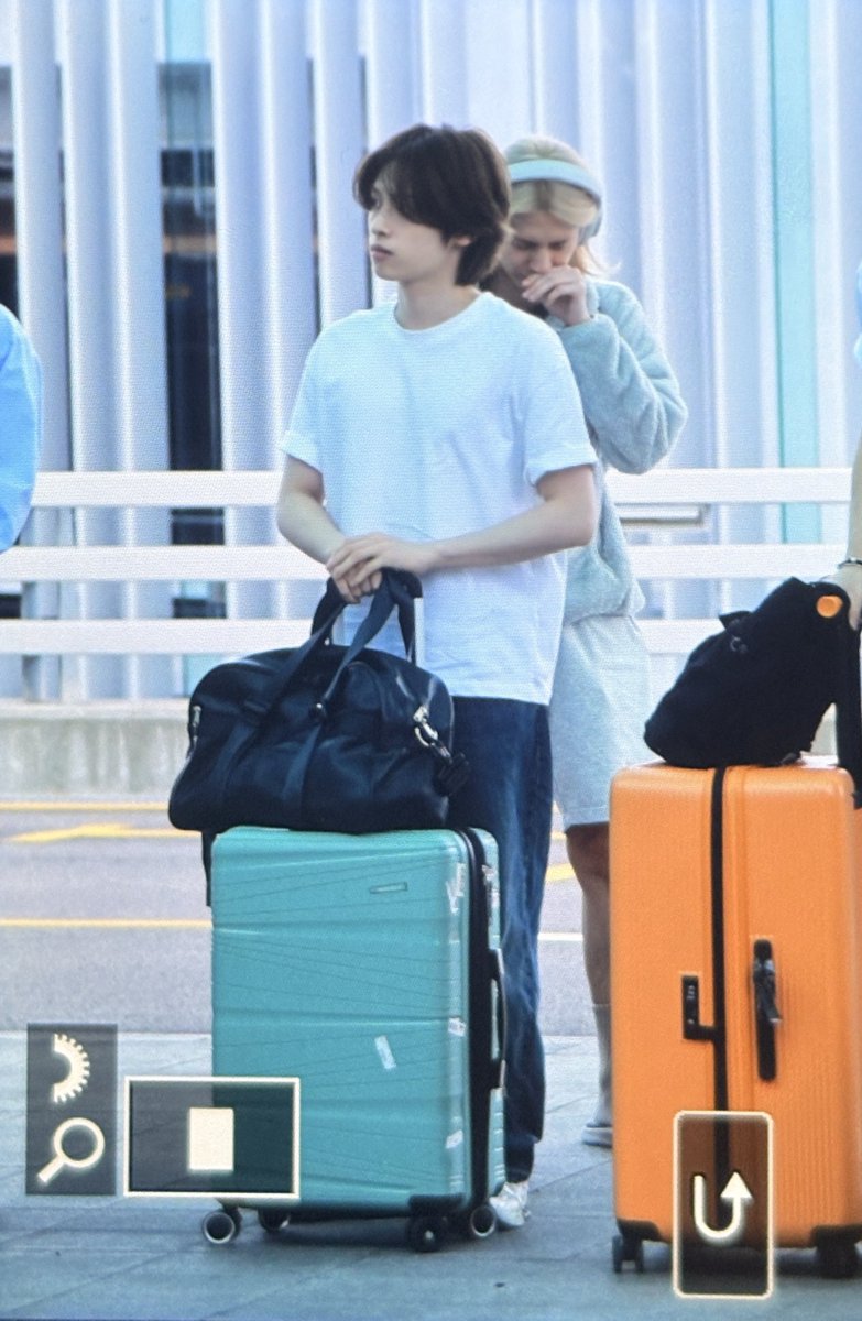 0ntherock114's tweet photo. 260702 ICN

#XdinaryHeroes #엑스디너리히어로즈 #Gaon #가온 #곽지석 https://t.co/l2mhkWk8GF