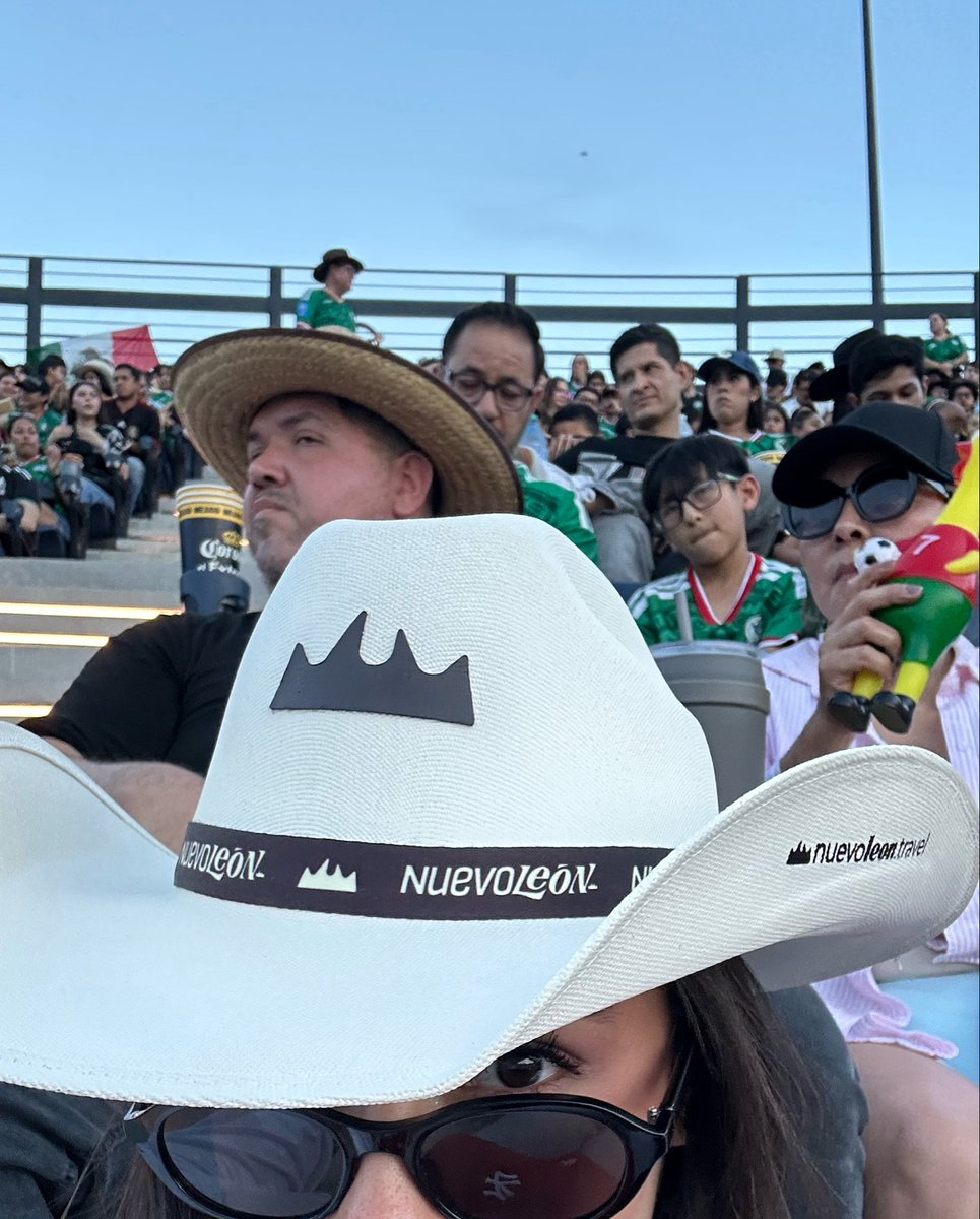 rubygarza15's tweet photo. 🇲🇽❤️ https://t.co/hrNa6T6kb6