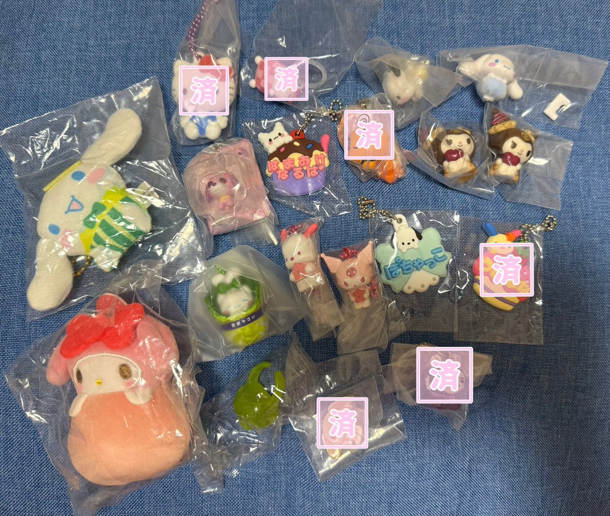 _an3_f3y's tweet photo. 【交換】めじるしアクセサリー ガチャ
ちいかわ サンリオ たまごっち

【譲】写真の物

【求】たまごっち サンリオ（ポムポムプリン）のめじるし または ガチャ
または買取

郵送での交換希望です📮
お心当たりある方いらっしゃいましたらリプ or DMの方よろしくお願い致します🙇🏻‍♀️🌟 https://t.co/3DKpE0i0C2