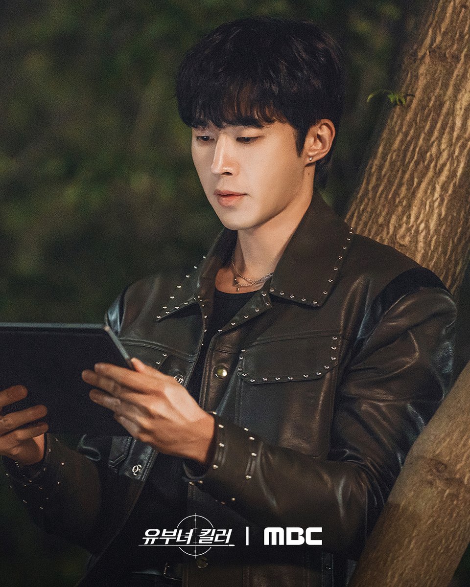 mbcdrama_pre's tweet photo. 비밀(?)스러운 두루미 전자
영업3팀의 정체는?

사고사 위장부터 독살까지!
7인 7색 '클라이언트' 처리반 영업3팀을 소개합니다😎

<유부녀 킬러> 7월 31일(금) 밤 9시 50분 MBC 첫 방송

#유부녀킬러 #공효진 #정준원 #이상이
#성동일 #무진성 #최우성 #이은샘
#MBC금토드라마 #mbcdrama #MBC https://t.co/ZMhElOllLA