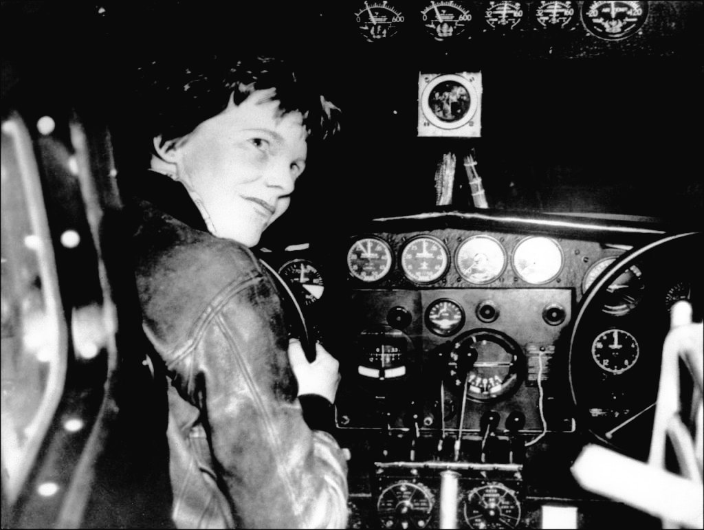 HistoryMattersX's tweet photo. 🇺🇲 Friday #2July 1937: #AmeliaEarhart vanished over the South Pacific Ocean on trying to fly around the world.

Born Amelia Mary Earhart in Atchison, Kansas, USA, on Saturday #24July 1897.

The story of one of world's best #pioneers in #aviation.

https://t.co/5KooOdxEon https://t.co/refPoEkBU1