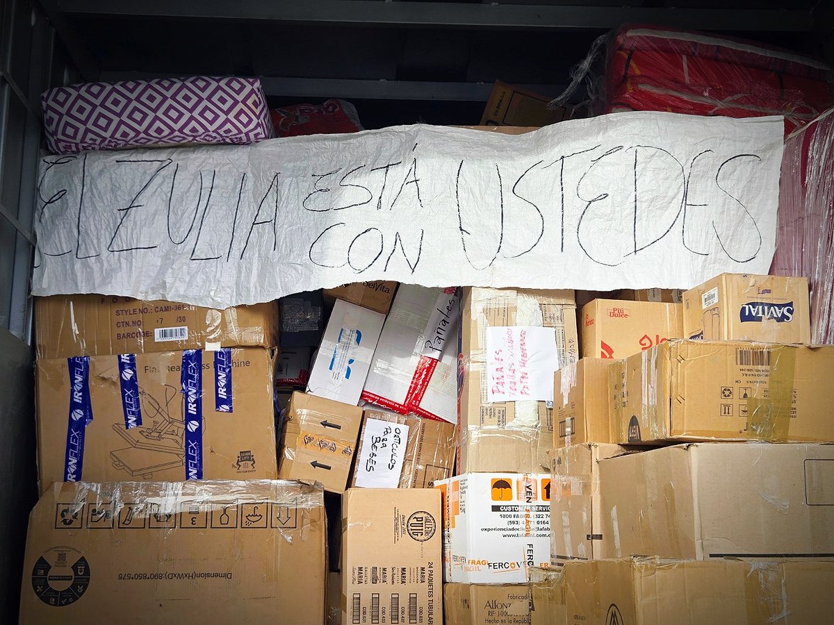 ventezuliav's tweet photo. #Zulia !SEGUIMOS EN SOLIDARIDAD ACTIVA!

📍 Desde nuestro Centro de Acopio #VenteZulia hoy salió otro cargamento de ayuda humanitaria vía La Guaira💙🩵

Unión y fuerza ciudadana zuliana en medio de la adversidad por amor a Venezuela!!! 🇻🇪

#TodosConVzla https://t.co/EnJQxLf73D