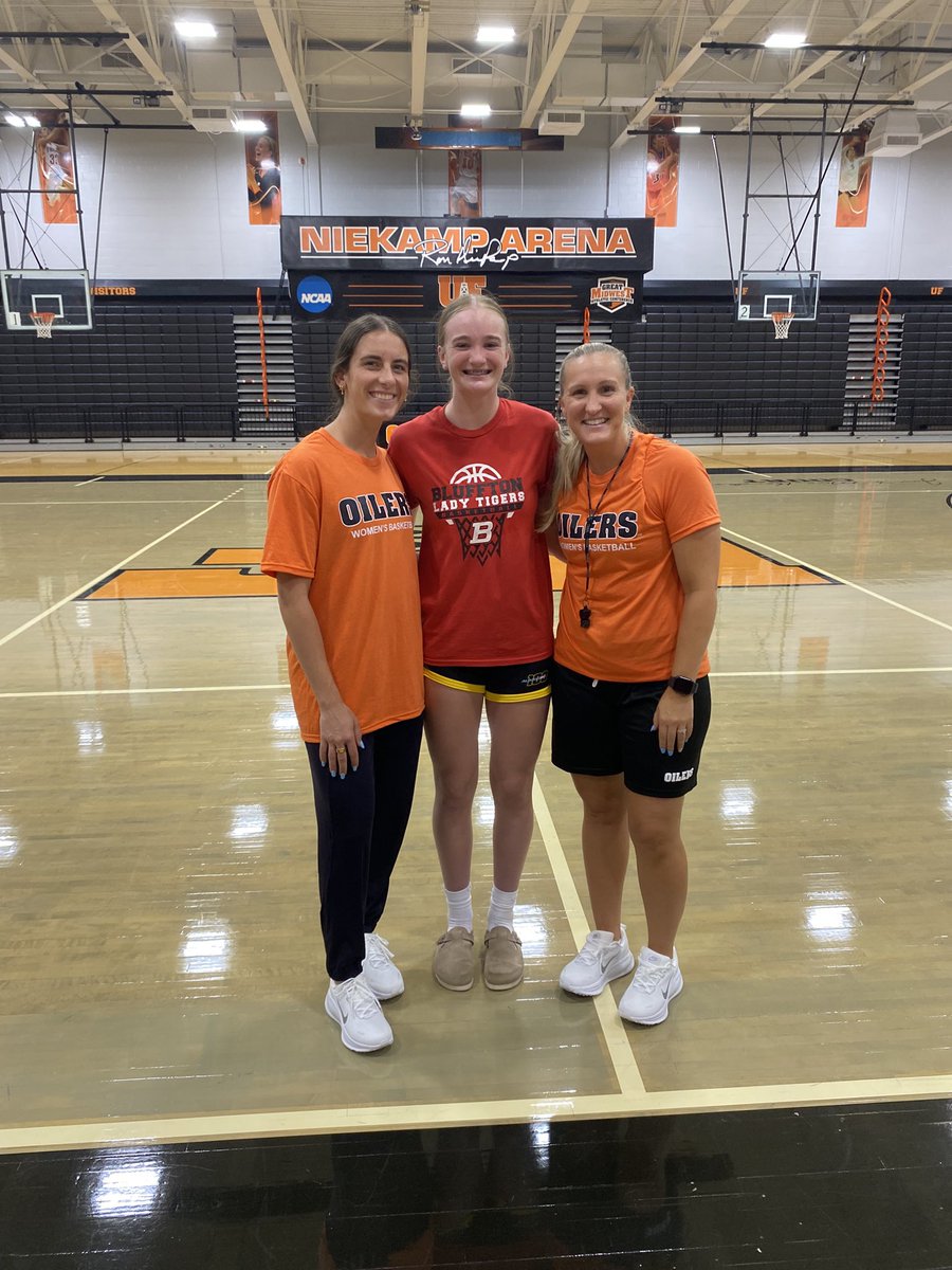 khloedick21's tweet photo. Thank you @UFWBB ,@Coach_BSims, &amp;@cam_pickerill for a great elite camp! Loved the competition and the tour around campus!!
@vjhAlways100 
@Lamont402 
@BlufftonGbball 
@PGHIndiana 
@coachbeckett https://t.co/yzAznPhlSp