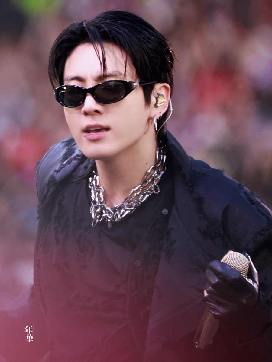 JeonFalak97's tweet photo. JK 😎 https://t.co/E85IhR7mWL