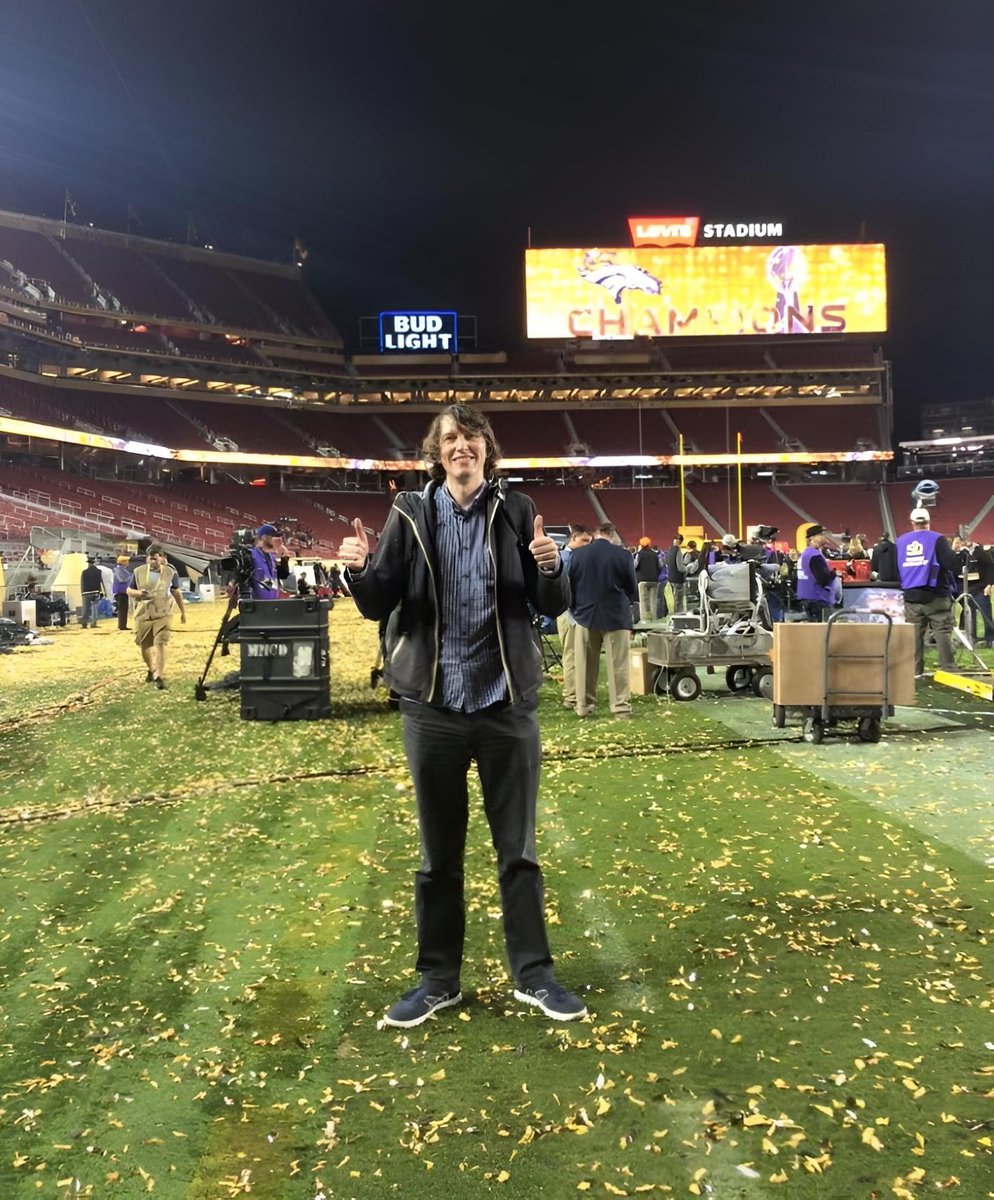 Nick_Metcalfe's tweet photo. Looking at this stadium in Santa Clara (or 'San Francisco Bay Area' as they laughably call it) is bringing memories flooding back of my first Super Bowl a decade ago.
I was totally blown away by the whole thing, and particularly by Super Bowl Sunday. Absolute thrill ride.
#SB50 https://t.co/KDTNcySkhB
