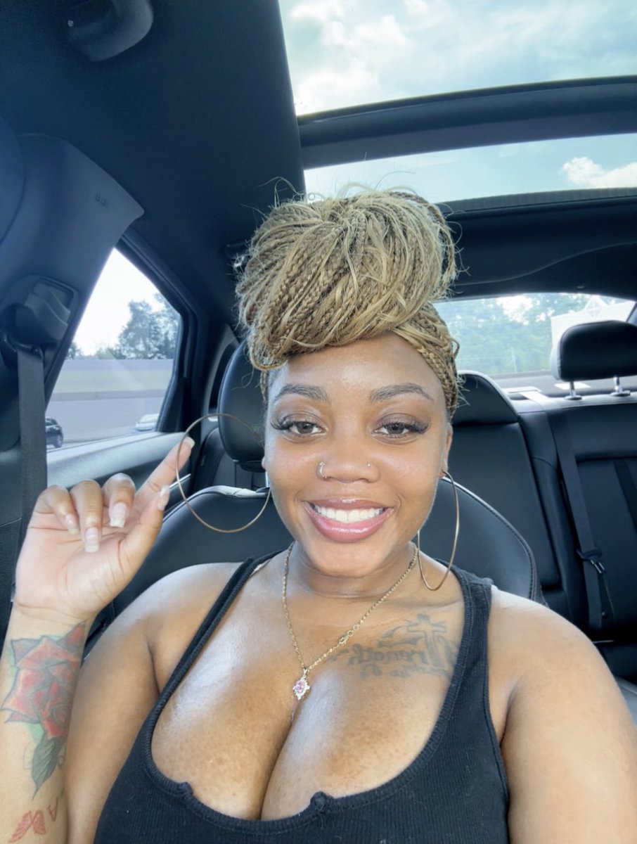 ManningAri43692's tweet photo. Back 2 blonde 👱🏾‍♀️ https://t.co/yCystYFGGP