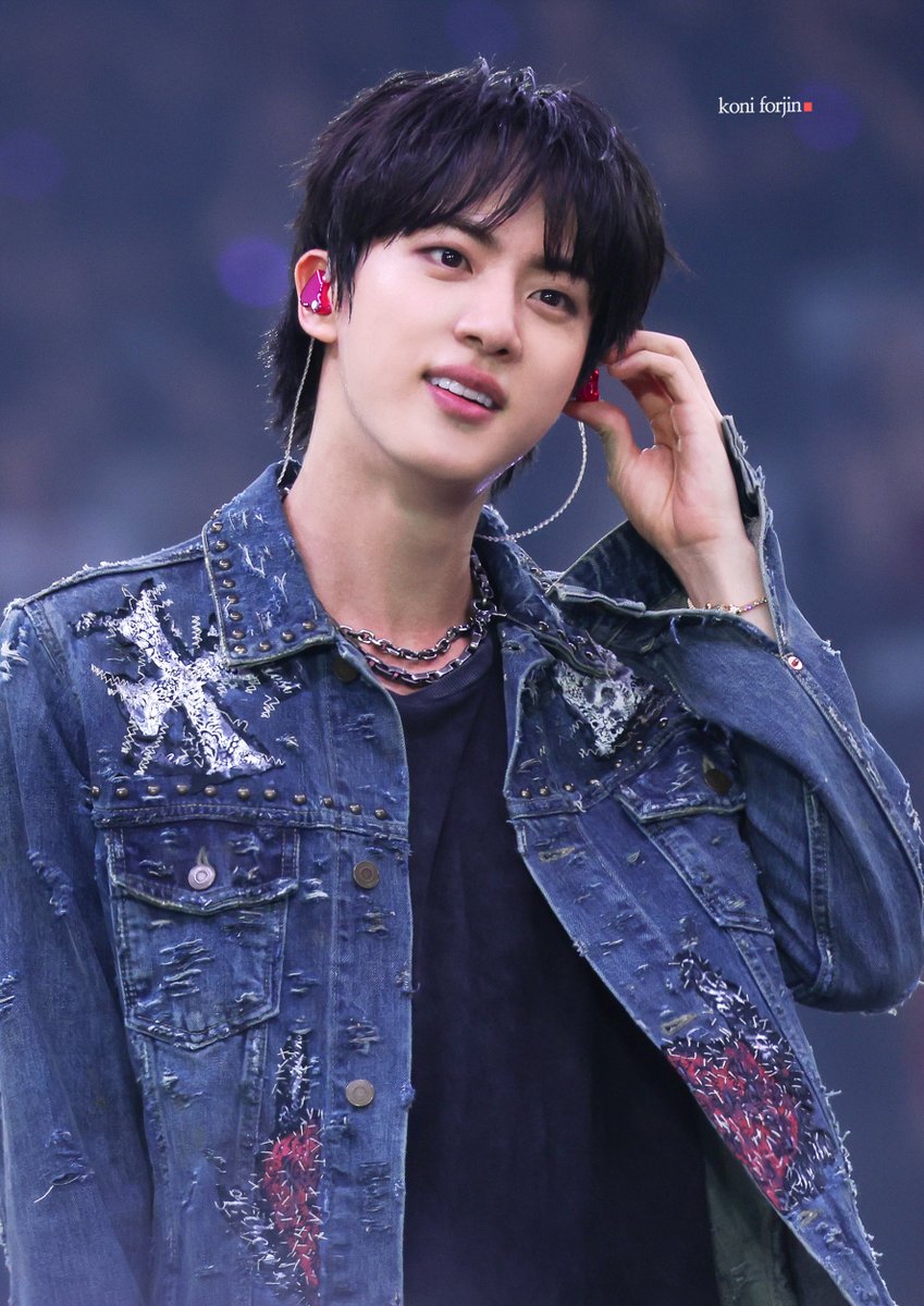 btsforever1207's tweet photo. 260701 BTS ARIRANG Brussels HD    

#BTS_WORLDTOUR_ARIRANG #방탄소년단진 #JIN #진 #BTS https://t.co/ZvEayKWrJo