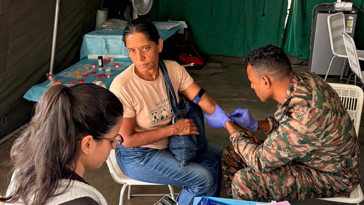 IndiaVenezuela's tweet photo. #Operación Amistad – La India se solidariza con el pueblo de Venezuela en estos momentos difíciles.

#Operation Amistad - India stands in solidarity with the people of Venezuela in these difficult times https://t.co/Og4nFjizdz