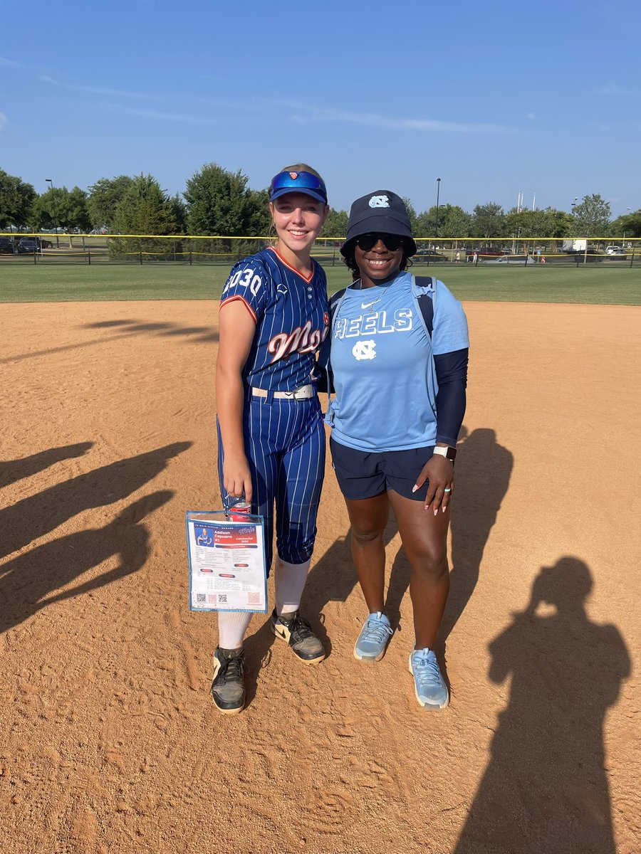 AddisonCapuano's tweet photo. Thank you so much @DDSBandEvents for the Prospect ID Camp. It was an amazing experience! I just wanted to say thank you to all the coaches and players! I learned so much from you guys! @GamecockSoftbll @UNCSoftball @RoyalsSball @CoachJDeitz https://t.co/J0pXSMSXGj