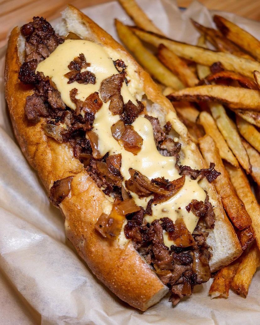 FoodPleaser's tweet photo. Philly Cheesesteak and 🍟 https://t.co/2oU7bejae3