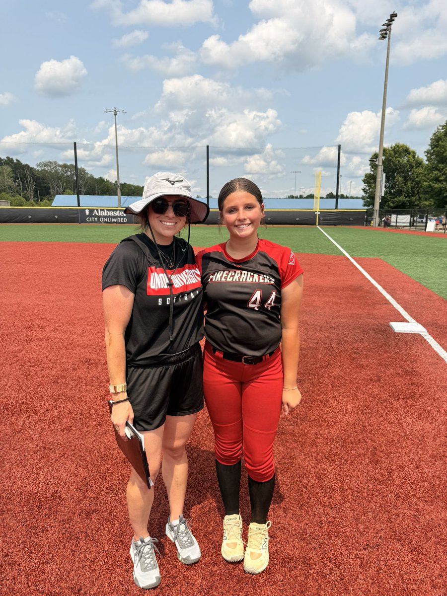AmeliaEszlinger's tweet photo. Had a great time at @DCEliteSoftball Stars Over Alabama Camp last Thursday! I got to talk to some of the best college coaches and got a lot of great feedback! Thank yall so much! @UUAthleticsSB @Kevin16Connell @nemccsoftball @20Megs @MCCEaglesSB @ExtraInningSB @FCCunningham12 https://t.co/krQJLJbGK0