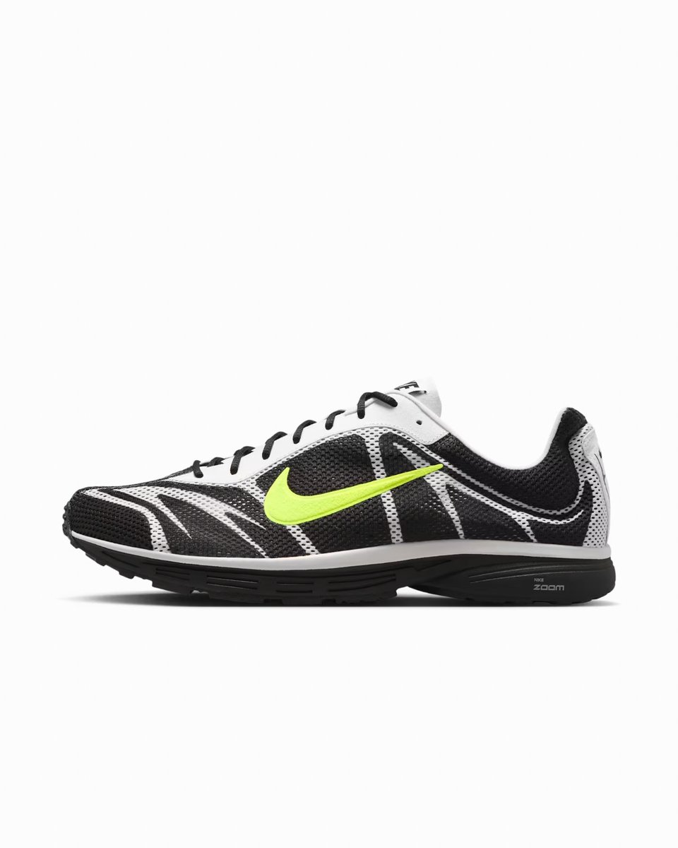 nikestore's tweet photo. Back to take you to the next starting line. 

The Zoom Streak 3

Available at 10am ET 🇺🇸

https://t.co/4r8XiOsGgD https://t.co/108aAicoEG