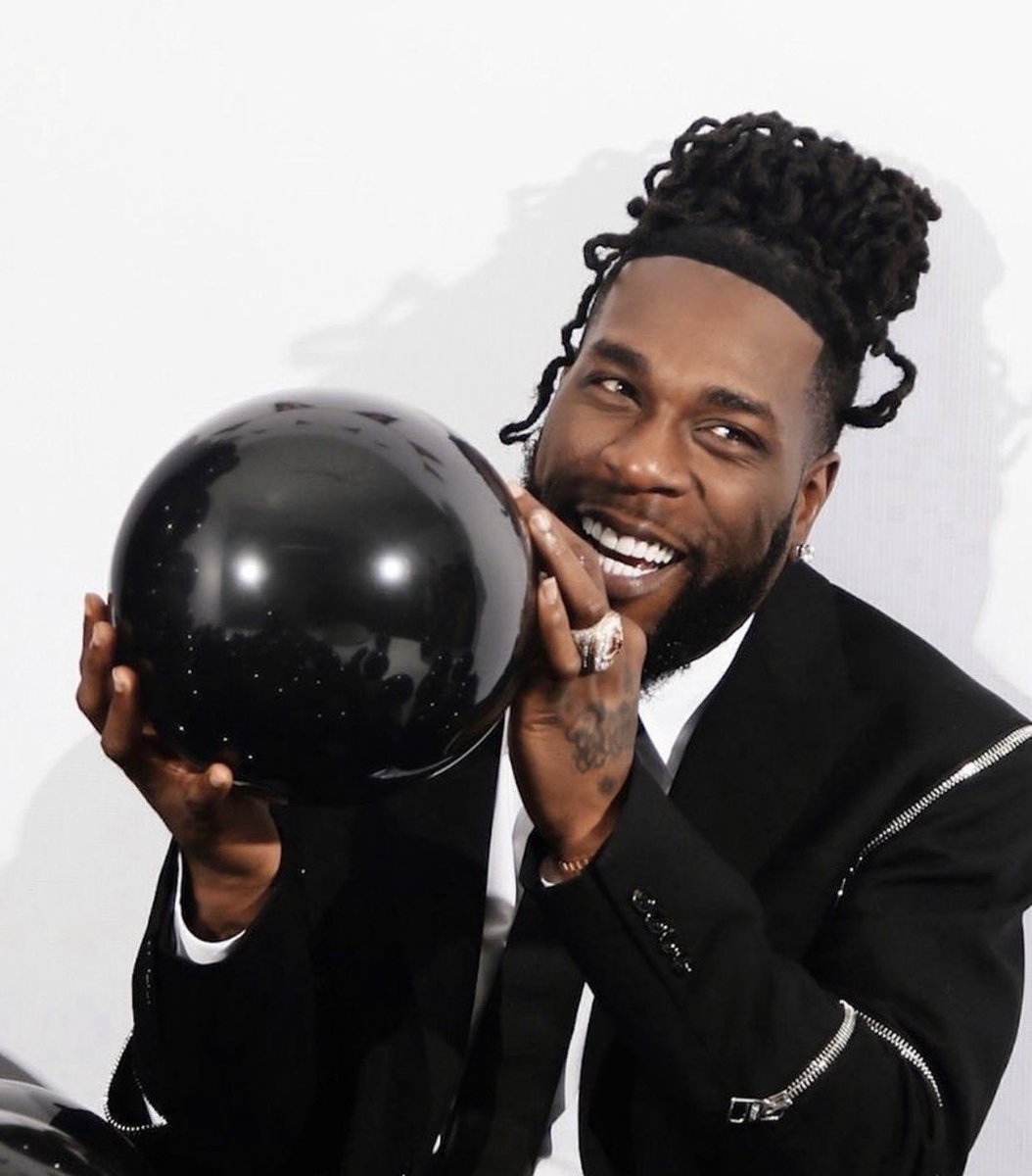 ShadowTweed4's tweet photo. HAPPY 35TH BIRTHDAY TO BURNABOY https://t.co/E0Bp57ftZM