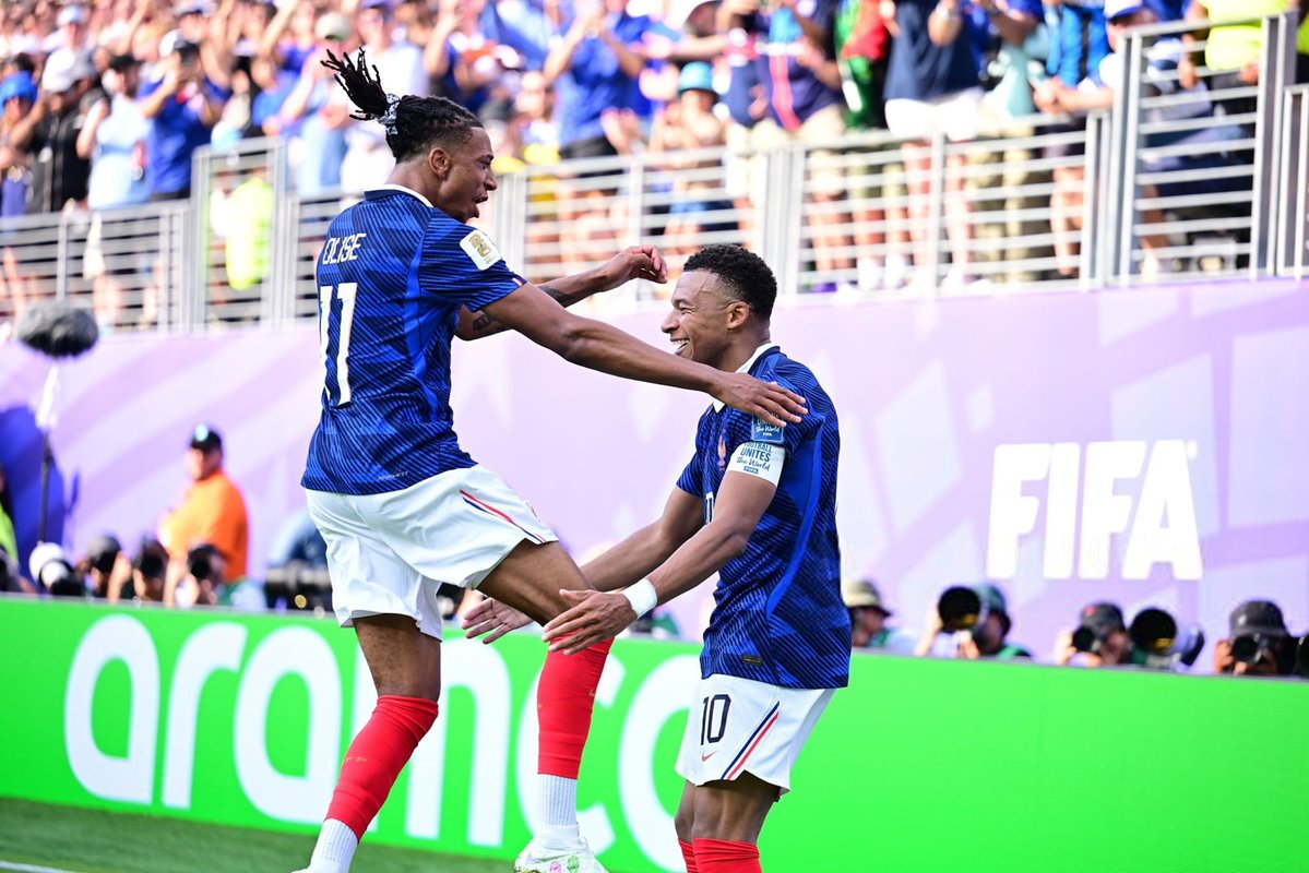 sociallyable0's tweet photo. Olise is soo Happy when playing with kylian Mbappe https://t.co/ox6nzykwdQ