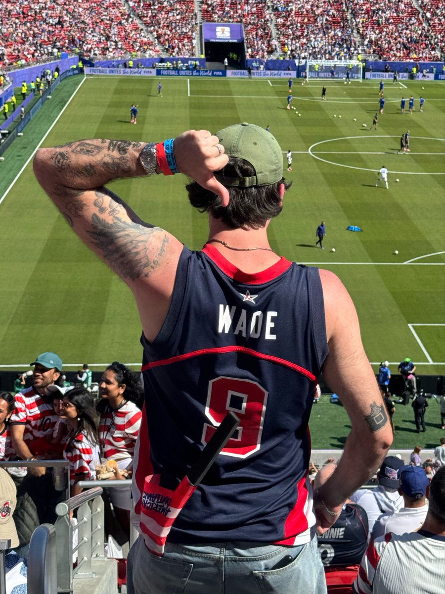 dolphinsdave's tweet photo. Repping the GOAT @DwyaneWade at the World Cup #USMNT https://t.co/Cocie8FnY2