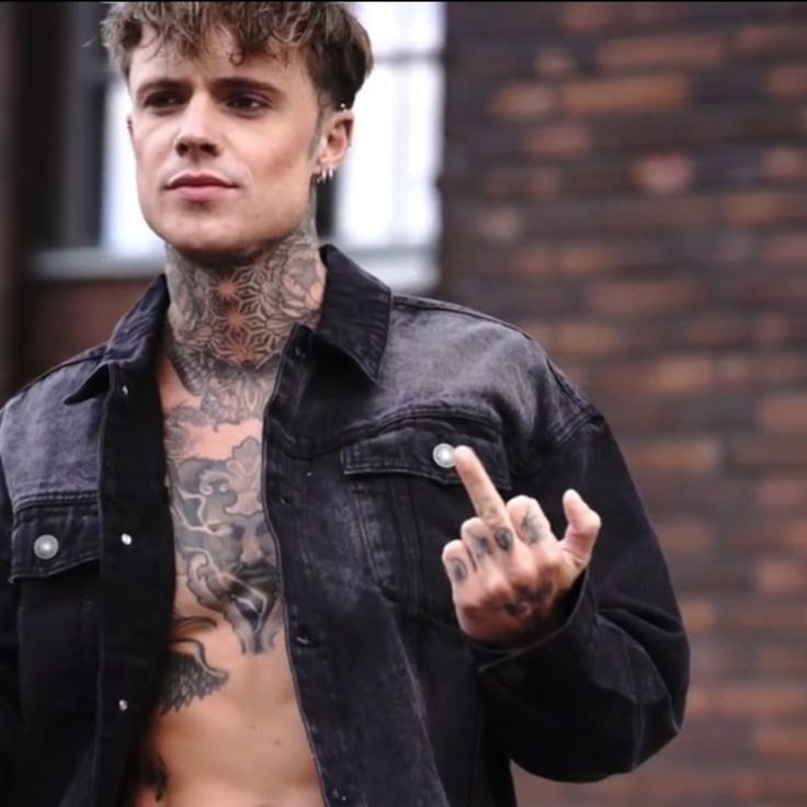 InkedMoonRunner's tweet photo. ᴛᴀᴛᴛᴏᴏᴇᴅ ʙᴏʀᴅᴇʀ ᴡᴏʟꜰ. ʙᴀᴅ ᴍᴏᴜᴛʜ, ᴡᴏʀꜱᴇ ʟᴏʏᴀʟᴛʏ, ᴀɴᴅ ᴀ ʜᴀʙɪᴛ ᴏꜰ ꜰɪɴᴅɪɴɢ ᴛʀᴏᴜʙʟᴇ ʙᴇꜰᴏʀᴇ ᴛʀᴏᴜʙʟᴇ ꜰɪɴᴅꜱ ʜɪᴍ.

| #MoonCrestPack | MSRP | Story Driven | https://t.co/PZIxOWg1UR