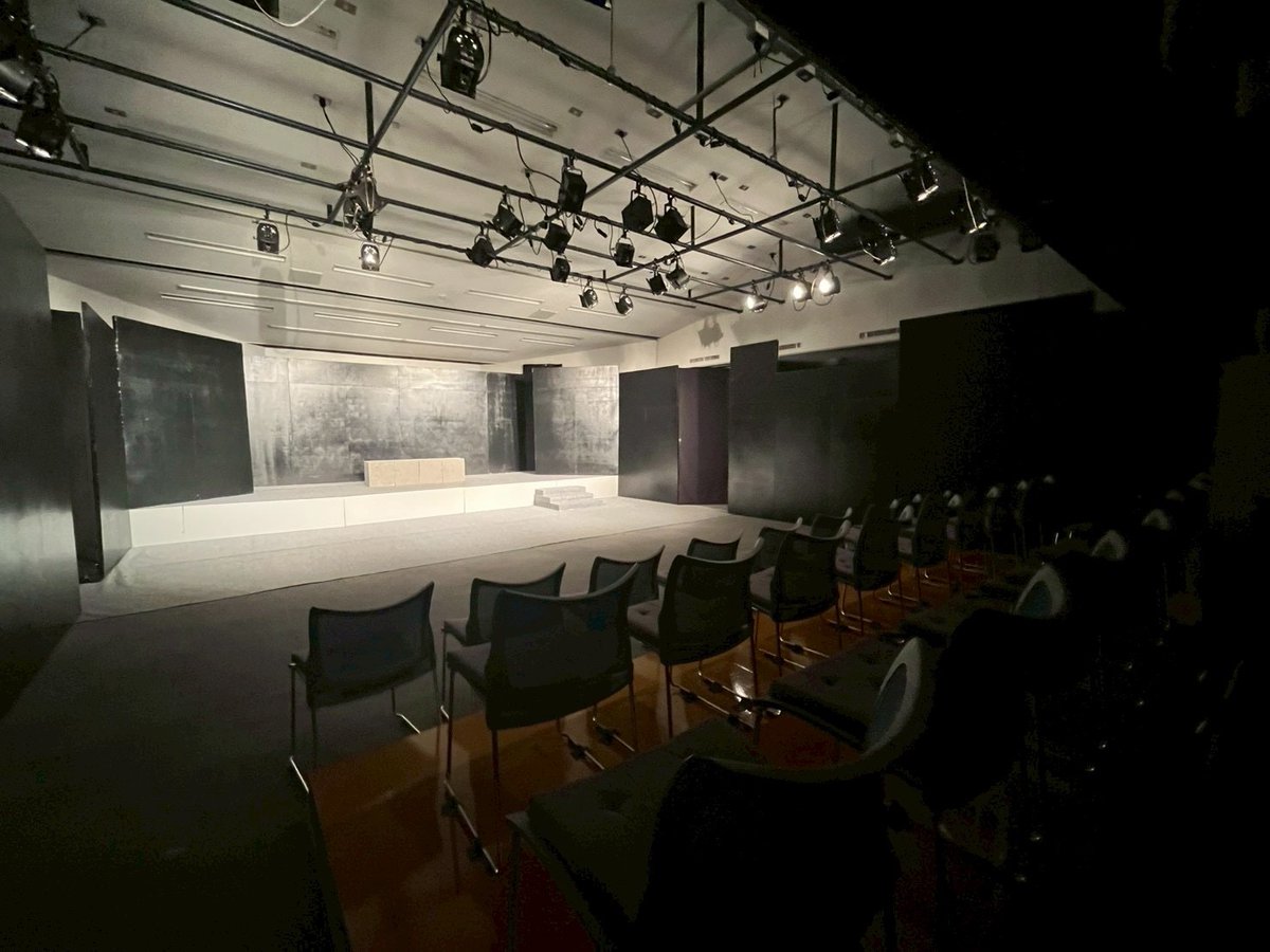 mitsubachi_tku's tweet photo. 2026年度新人公演短編集
『正体』

6/26-27全3公演終演いたしました！
ご来場いただいた皆様、誠にありがとうございました。

今回の公演をもちまして、現小ホールでの活動は終了いたしました。
今後の公演場所については続報をお待ちください。

今後とも劇団みつばちをよろしくお願いいたします。 https://t.co/bAkHCjE2Xx