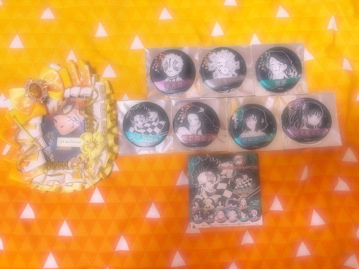9zenharu3's tweet photo. 【交換譲渡】 鬼滅の刃 デコレクション缶バッジ  第1弾

求　我妻善逸 or 定価715円＋送料

譲　炭治郎 禰󠄀豆子 伊之助 カナヲ 
　　魘夢 猗窩座 累

地方住みなため、郵送のみの対応です。
よろしくお願いいたします。 https://t.co/etxZY4bqIb
