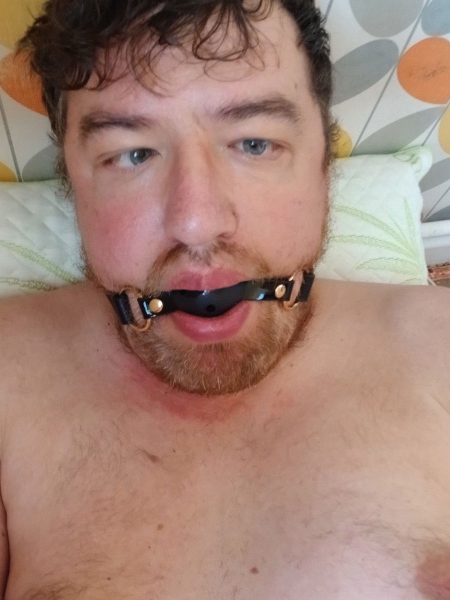 MiaMoneydomm's tweet photo. Haha 😂 this pathetic loser really want to get exposed 🔥 
I hope his family and friends sees all this 👿

#exposed #bdsm #findom #humilation #cbt #wank #goon https://t.co/3sdNb11rr8
