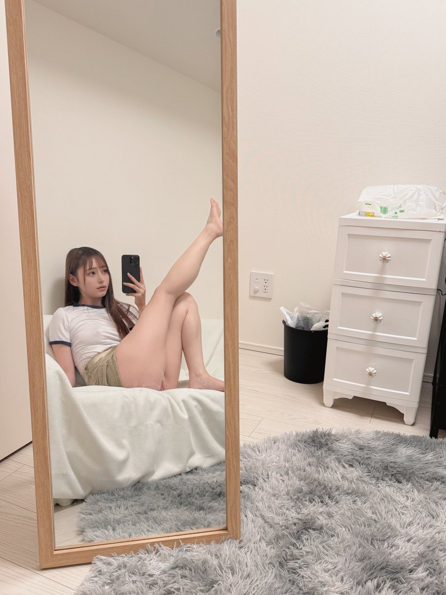 Runapii_feaa's tweet photo. もも太すぎるんだけどどうしたらいいんだろう,, https://t.co/W6cN8nQ3Iv
