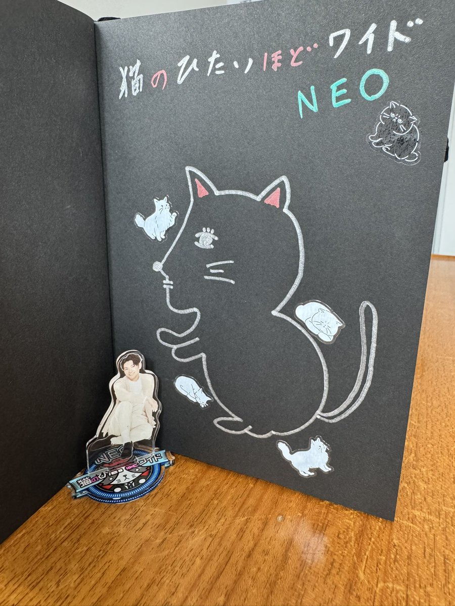 keisukeminami73's tweet photo. tvk「#猫のひたいほどワイドNEO」
今週もお疲れ様です!

おかげさまで月曜日もとても楽しい時間でした!
文具男子のコーナーでは
#吉田次作商店 さんの
レトロなヨシダノートや、動物ときめくかわい文具達をご紹介!
テンション上がり、南も一描🐱

それでは
「#猫ひた」
また8月にお会い致しましょう! https://t.co/6QSlC7B0QR