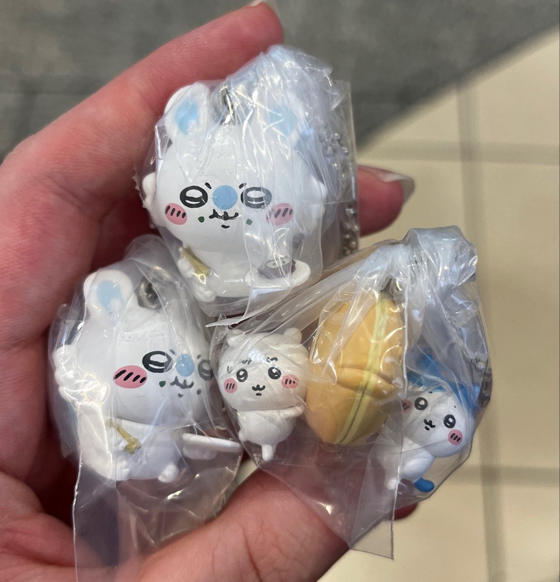 mana196868's tweet photo. ちいかわ　たべものいっぱいマスコット

【譲】ちいかわ&amp;ハチワレ たいやき、モモンガ モダン焼き
【求】うさぎ ミートボール、定価買取(郵送の場合＋送料)

本日梅田手渡し>>>郵送

お気軽にお声掛けください🙇‍♀️ https://t.co/pP1BKfVVcH